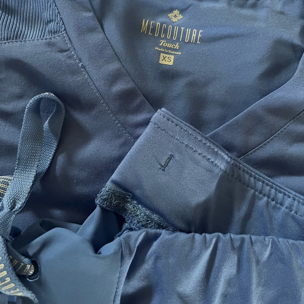 CEIL BLUE MEDCOUTURE SCRUBS